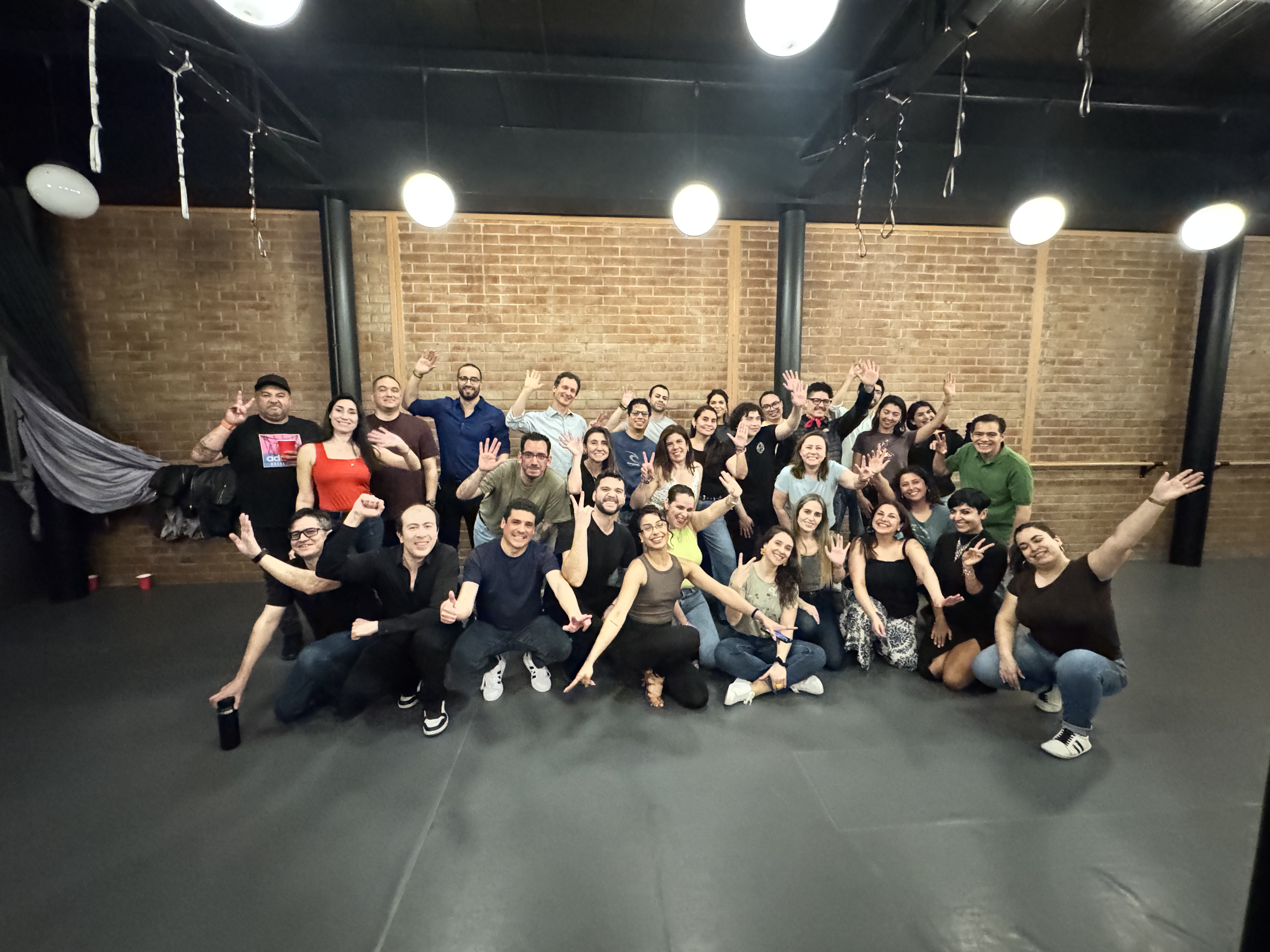Clases de salsa para Solteros y Solteras 28 de noviembre — Escápate Club, actividad para solteros en Santiago